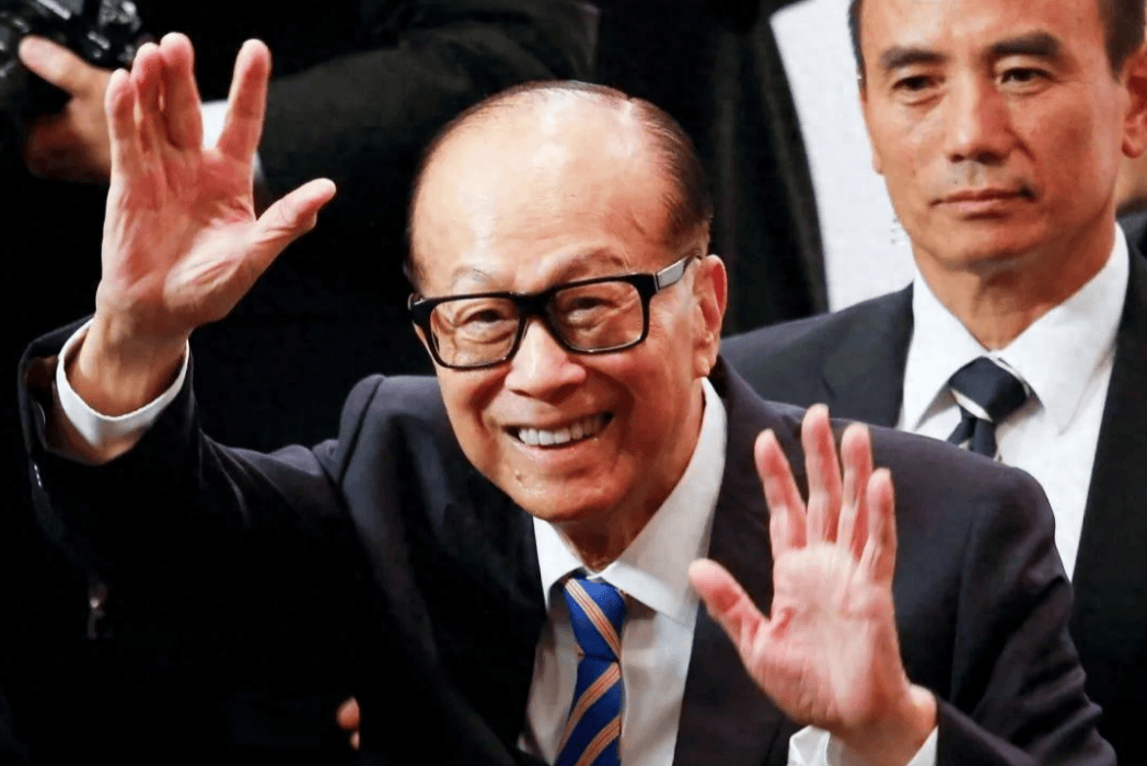 皇冠信用登2代理
_李嘉诚与贝莱德交易已无人可挡？李嘉诚执意将港口卖给美国皇冠信用登2代理
，我商务部一句话定性！