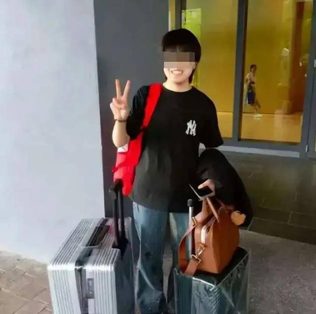 皇冠信用網在线开户
_20岁中国留学生从39楼跳下身亡：到马来西亚第5天遇诈骗皇冠信用網在线开户
，称涉及命案敲诈！被“假警”实时监控4天