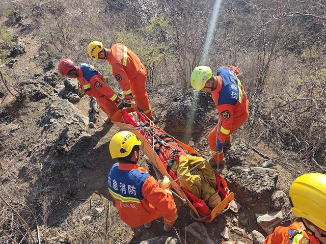 皇冠信用網哪里申请
_北京几名驴友相约爬山皇冠信用網哪里申请
，六旬阿姨被巨石砸中！消防出动救援