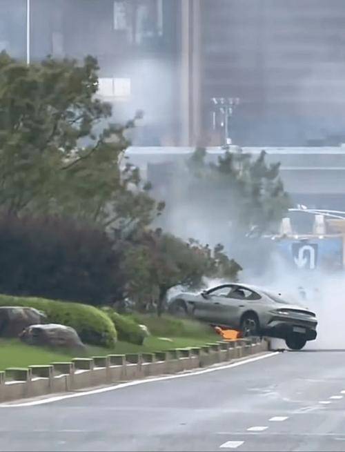 怎么开皇冠信用平台
_小米SU7高速碰撞爆炸致3人死亡怎么开皇冠信用平台
，事故原因引关注