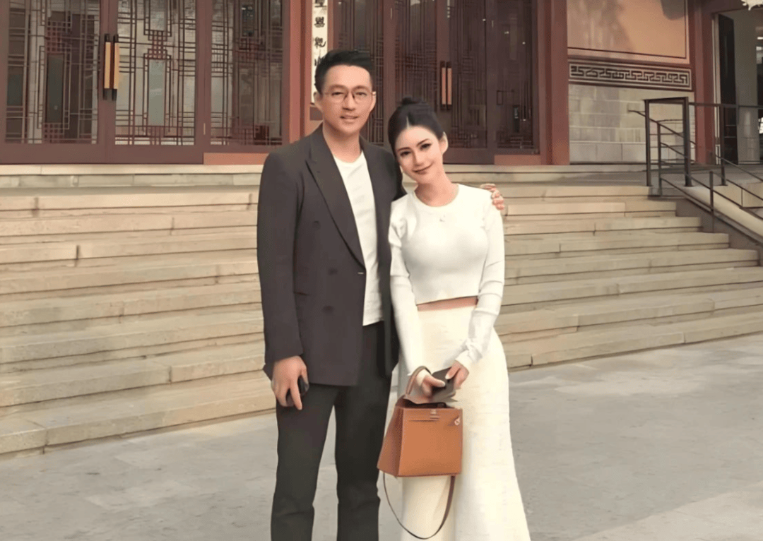 皇冠信用网代理注册
_汪小菲马筱梅发喜帖将办婚礼！具俊晔清明前扫墓皇冠信用网代理注册
，小S至今仍无心工作