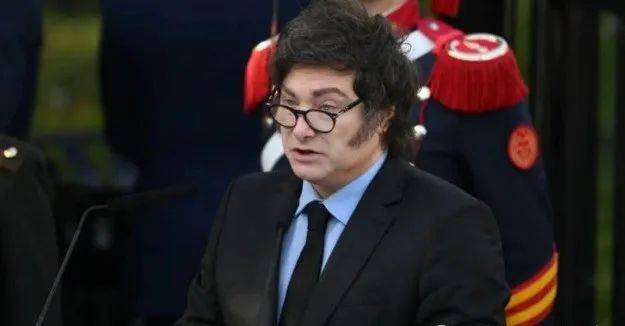 皇冠信用網注册
_特朗普连夜发文谈中国的反制：我们美国会坚持住皇冠信用網注册
，结果将载入史册