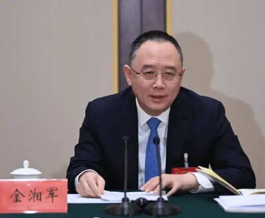 皇冠信用網登
_山西省省长金湘军官宣被查皇冠信用網登
，知情者：4月10日晚被带走，白天还在主持会议