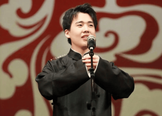 皇冠体育App下载
_放下孩子与郭德纲离婚,远赴日本的郭麒麟亲妈胡中惠,现在怎么样皇冠体育App下载
了