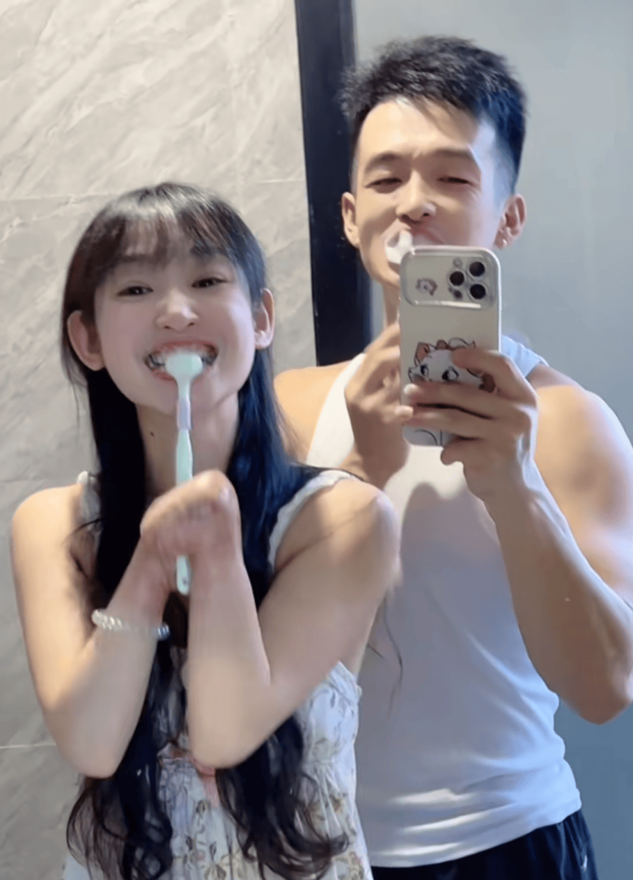 皇冠信用盘登2登3
_00后“无手”女孩怀孕遭恶评皇冠信用盘登2登3
，丈夫怒怼：有子宫就有资格做母亲