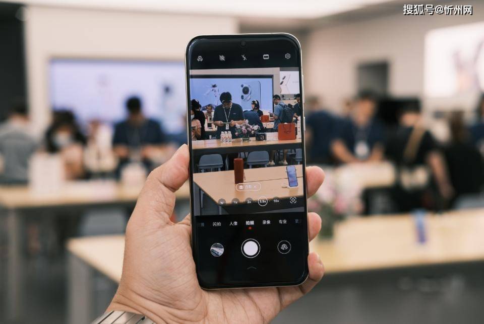 体育皇冠信用网
_华为再次妥协体育皇冠信用网
，不好卖就降价，16GB+512GB顶尖旗舰突降3600元！
