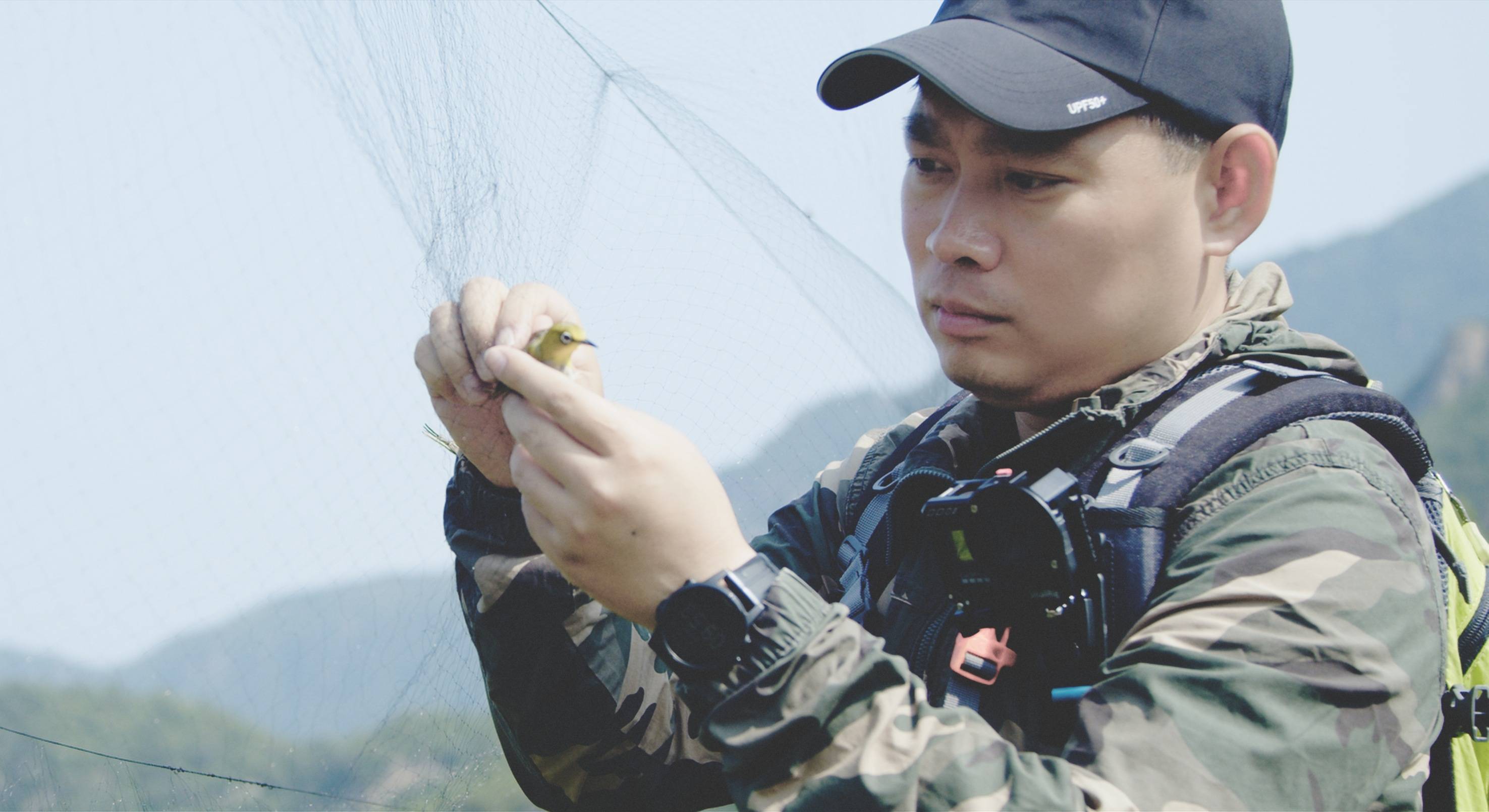 皇冠皇冠足球平台
_森林警察韩孟祺：乔装成驴友潜伏密林中皇冠皇冠足球平台
，抓获“粘鸟”嫌疑人