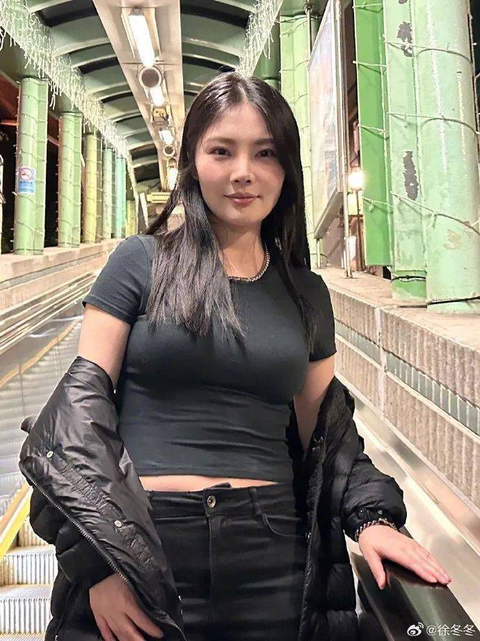 皇冠信用盘会员开户
_“椰树女神”徐冬冬晒真实肚子皇冠信用盘会员开户
，展示健康美：不超130斤就舒适！