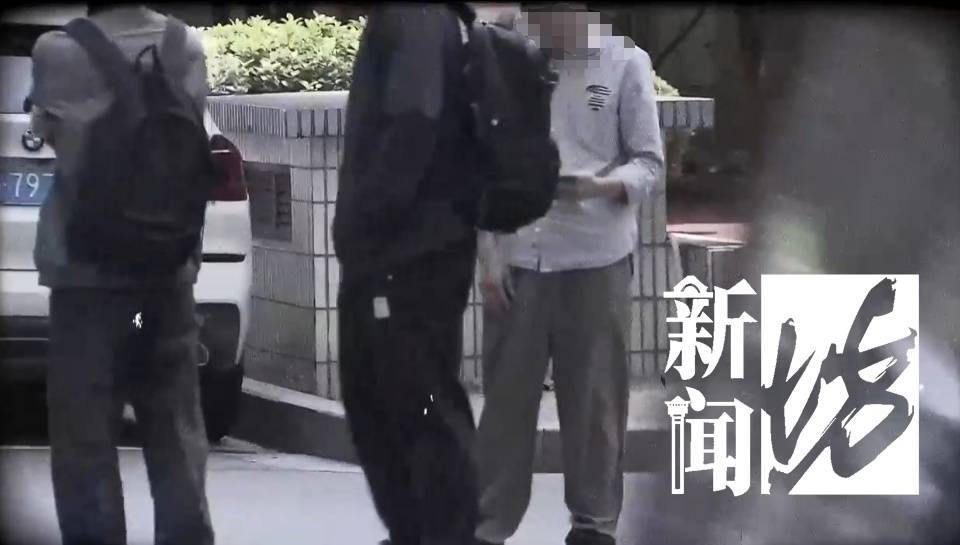 皇冠信用网出租
_一眼看穿！上海爷叔报警：这两人极为奇怪！警方一查皇冠信用网出租
，果然不对劲→