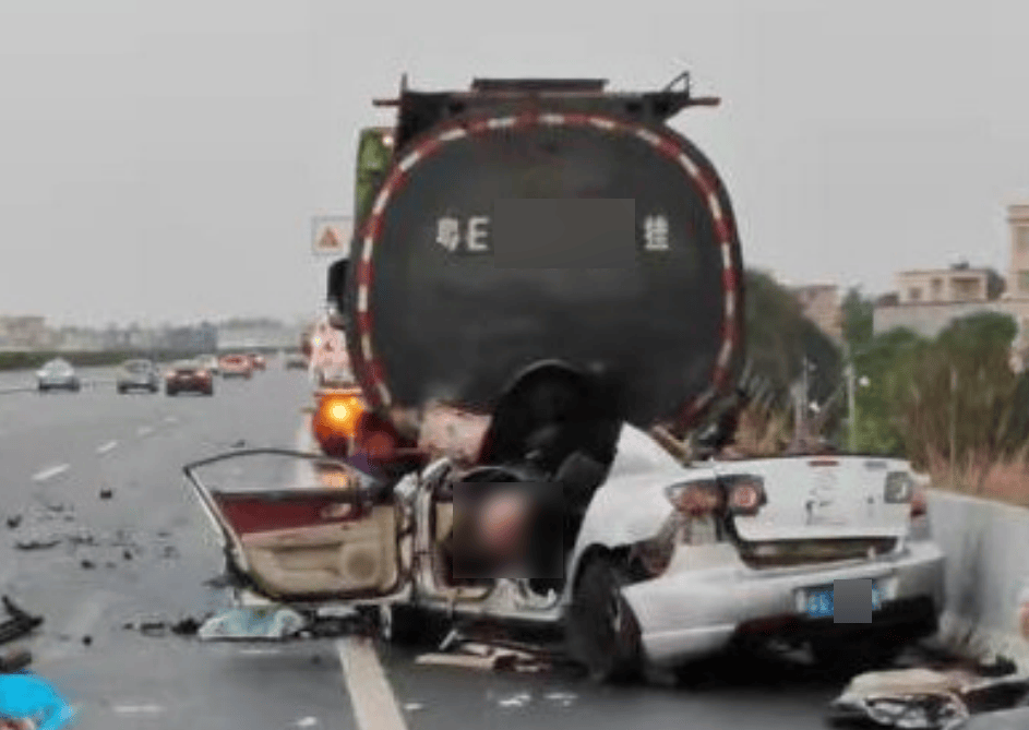 瓜达拉哈拉芝华士vs阿苏尔_广东4名年轻小伙瓜达拉哈拉芝华士vs阿苏尔,高速上当场死亡!官方披露