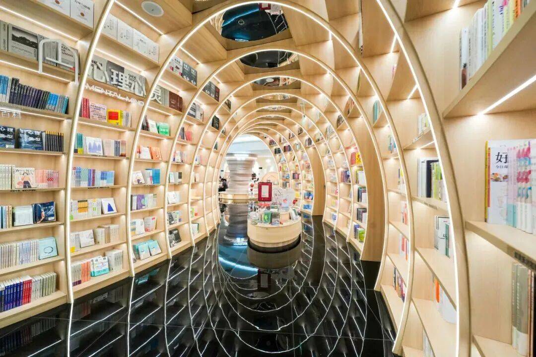 皇冠信用網登1,登2,登3出租_七夕基础皇冠信用網登1,登2,登3出租,仪式感就不基础!去保定,赴一场山河为证的深情之约