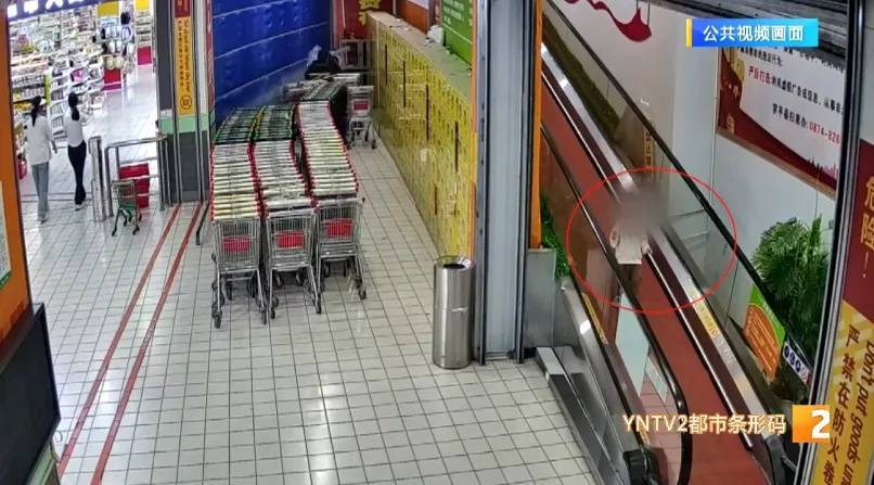 斯崔普费宁魏登vs卡芬堡_不是段子!爸爸带娃玩自己睡着了!一觉醒来斯崔普费宁魏登vs卡芬堡,孩子呢?