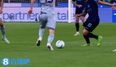 荷兰乙组联赛_半场-国米连丢两球1-2遭乌迪内斯反超 邓弗里斯破门+手球送点