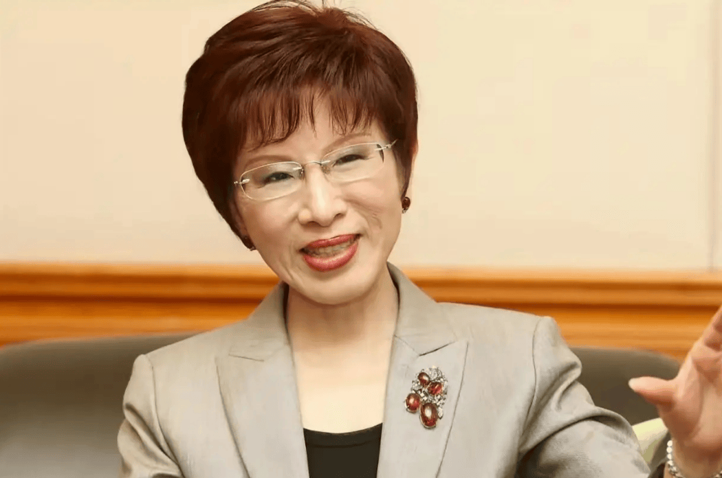 皇冠信用需要押金吗_大陆高层会见洪秀柱皇冠信用需要押金吗,握手30秒大有说法,台当局回退立场寻求自保