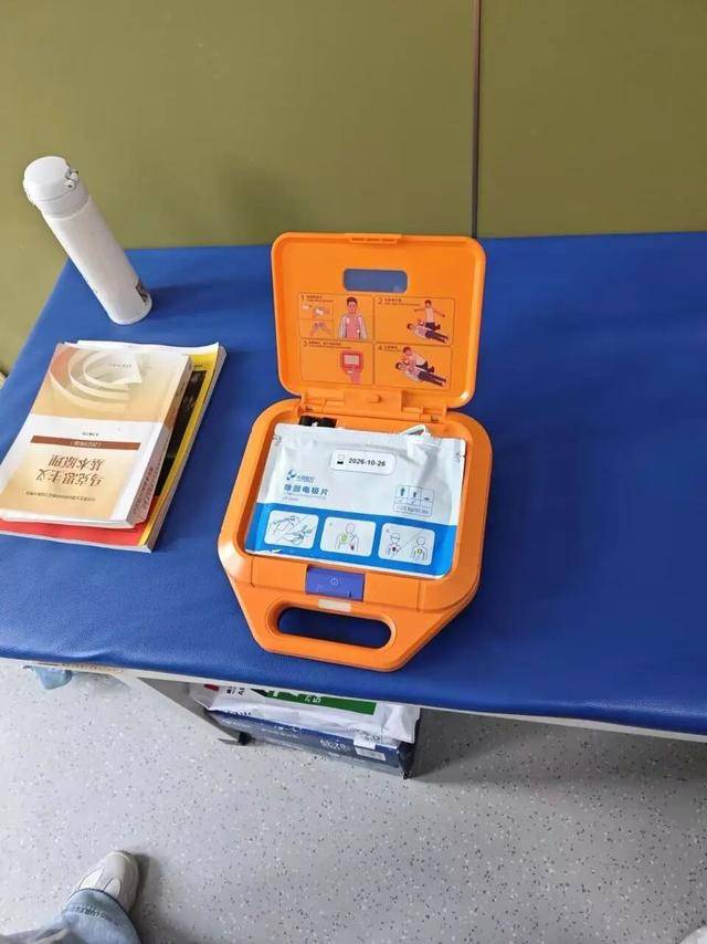 皇冠登3管理出租_江西一高校21岁男生宿舍玩手游晕倒猝死皇冠登3管理出租,家属质疑校方急救措施不到位,校方回应