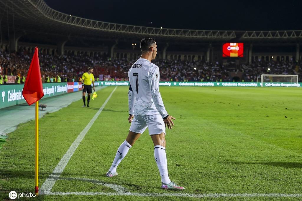 奥列格.普里霍德科(乌克兰) vs 卢卡斯纽迈耶(奥地利)_世预赛-C罗双响+世界波菲利克斯2球 葡萄牙5-0迎开门红