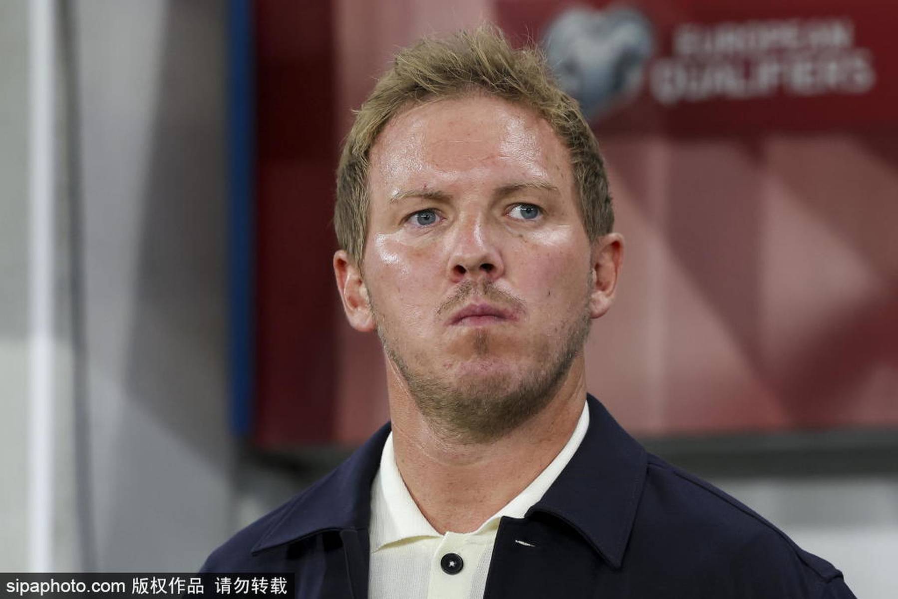 冰岛vs斯洛文尼亚_观战台:英格兰争5连胜 C罗冲纪录+梅西或迎世预赛最后一舞