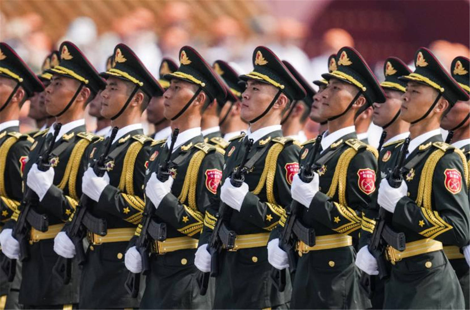 皇冠信用网代理_第1个说阅兵坏话的国家出现皇冠信用网代理,果然是它,解放军被逼出动,不惯着