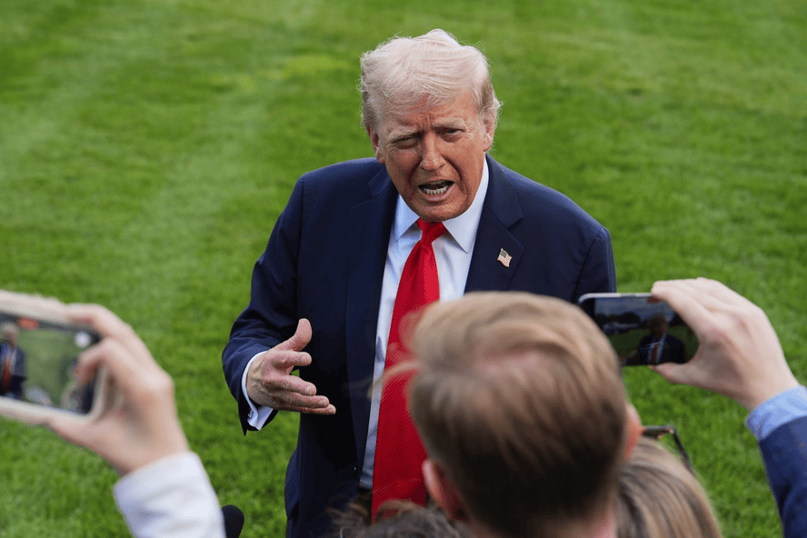 皇冠信用網出租代理_万斯为柯克抬棺皇冠信用網出租代理,特朗普再表态:我们国家有帮左翼疯子,我要狠狠出手