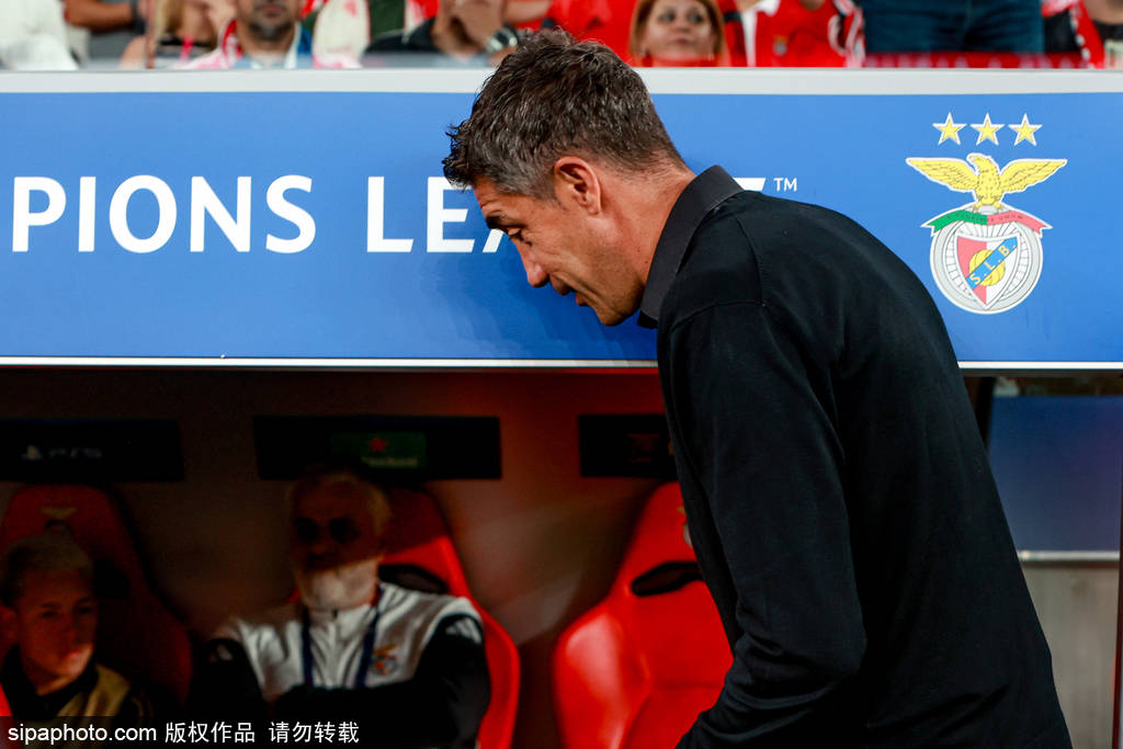 瑞士甲组联赛_阿莫林接手瑞士甲组联赛?本菲卡欧冠连丢3球爆冷输球 主帅光速被解雇