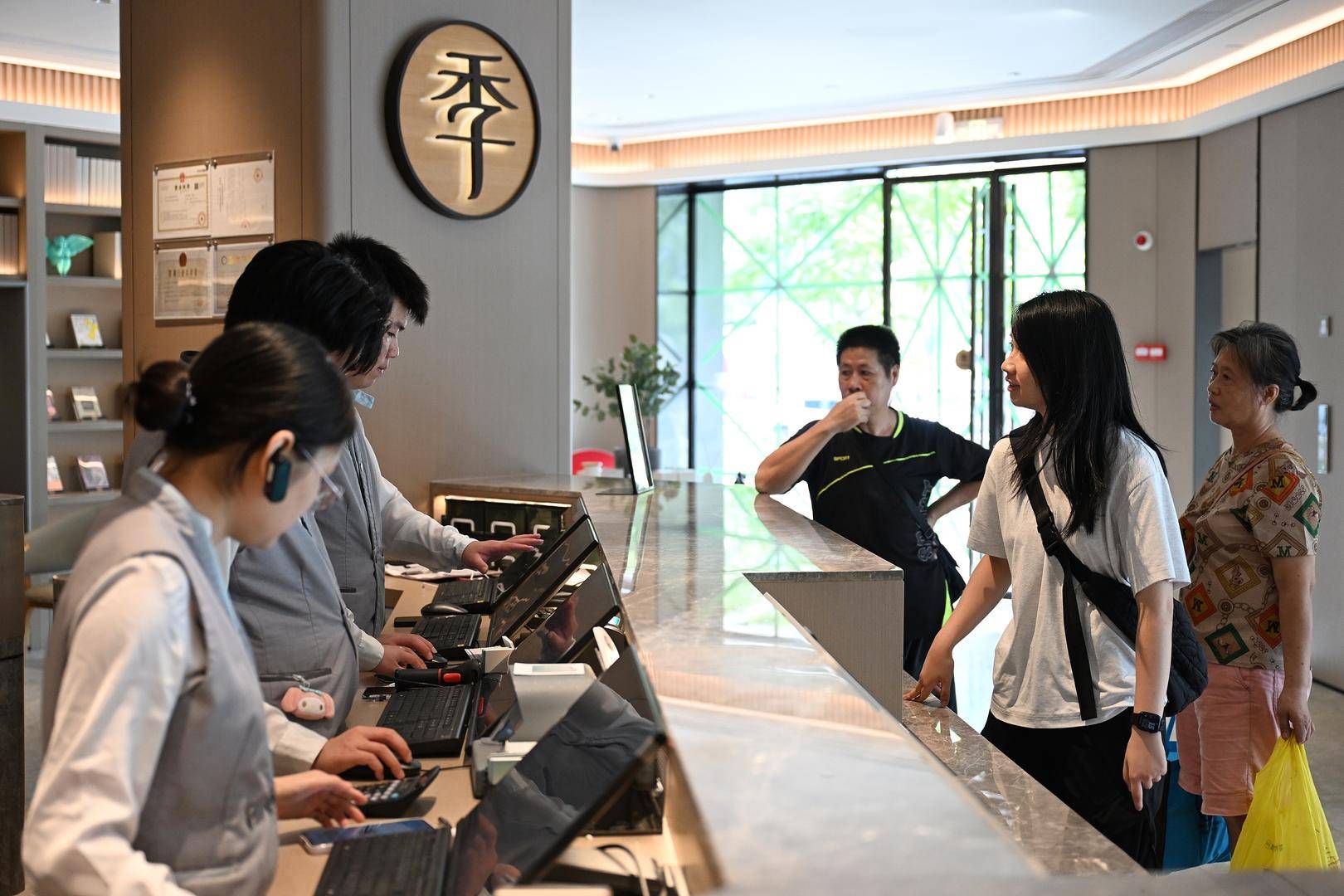 皇冠信用网出租_珠海沿海有高层住户被通知撤离皇冠信用网出租,“住了30年第一次撤离”!多家安置酒店已满房