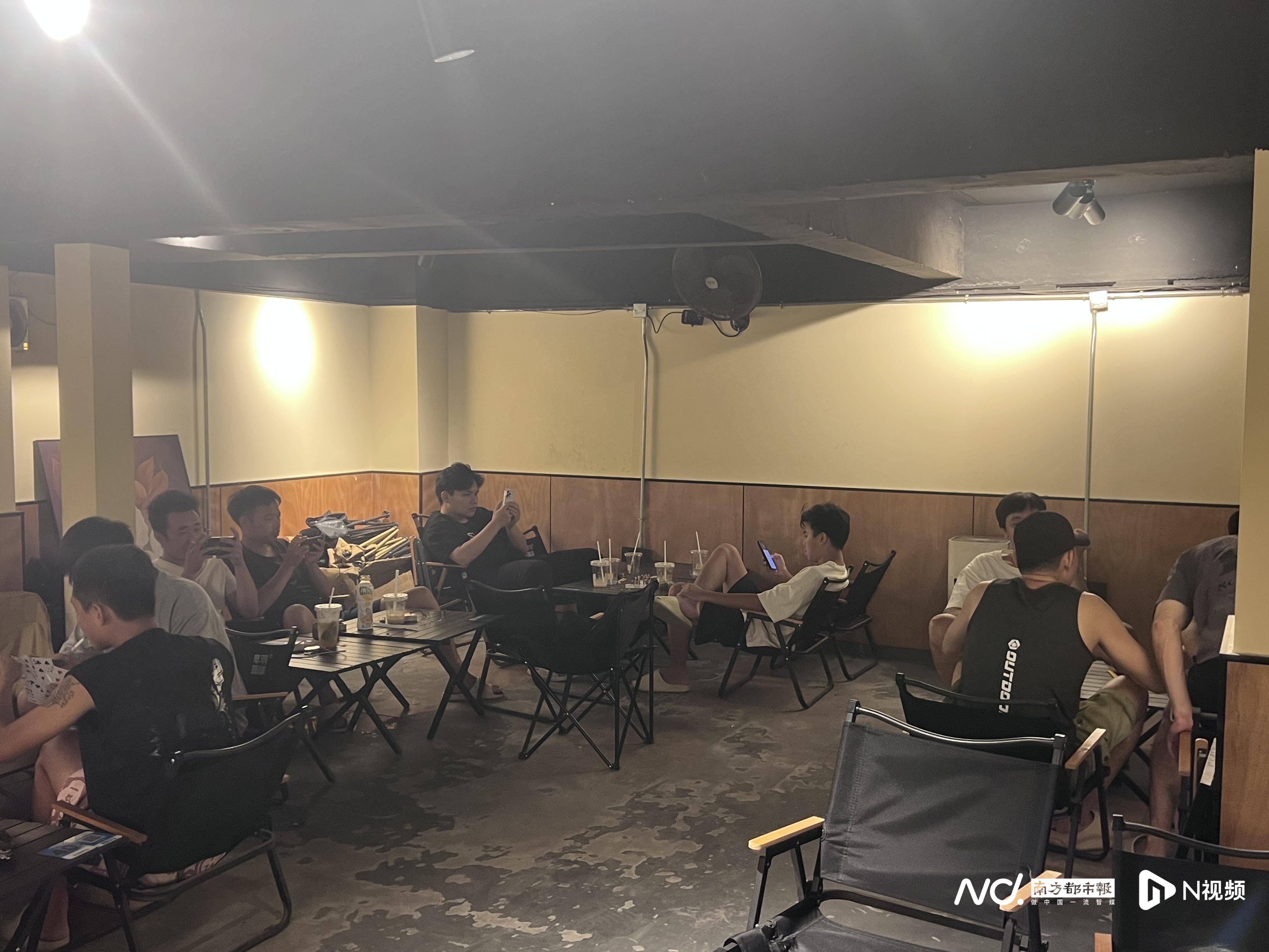 皇冠信用網出租足球_佛山官宣解除“五停”后两小时内皇冠信用網出租足球,我们在街头看见