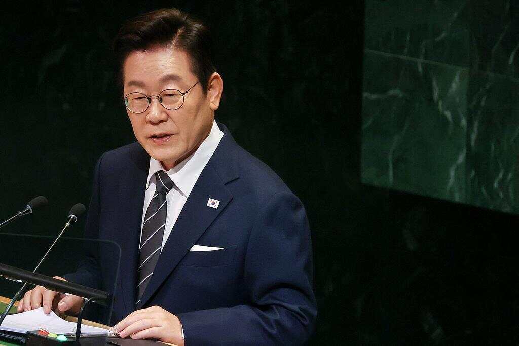 皇冠信用开号_早安!世界丨泽连斯基:乌克兰决定开放武器出口;美国正式公告:征收欧盟汽车15%关税