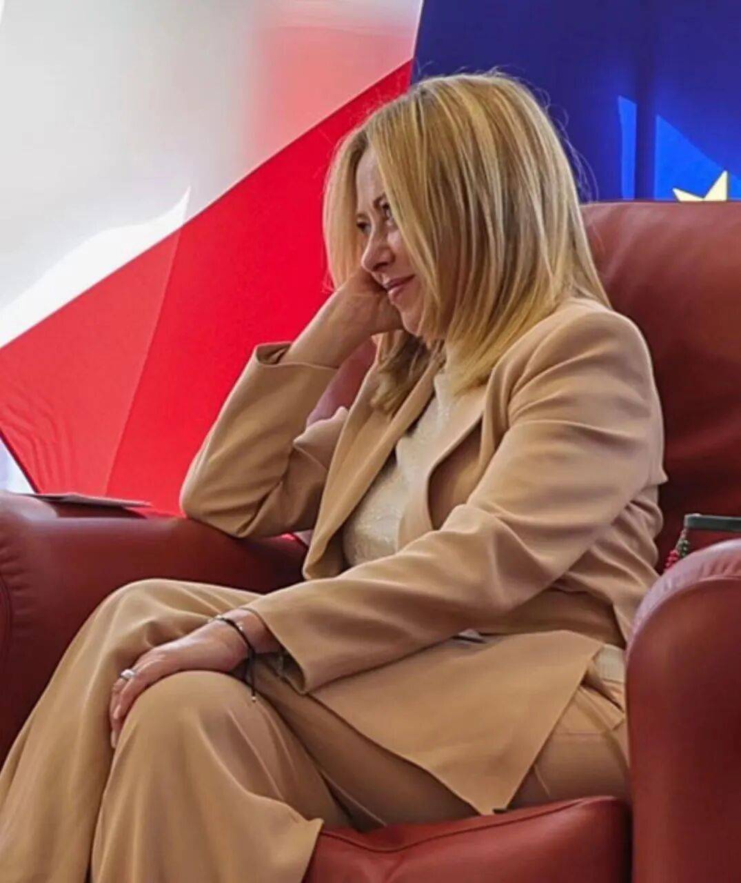 皇冠信用网怎么代理_美国迎来一位最特殊客人皇冠信用网怎么代理,世界哭笑不得