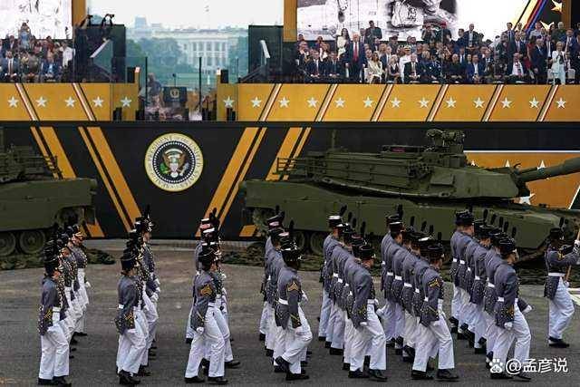 皇冠信用网_解放军刚透露大消息皇冠信用网,意识到不对劲的特朗普,紧急召回800名大将