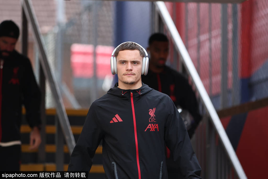 皇冠信用盘结算日_观战台:巴萨火拼巴黎+皇马远征 拜仁冲击开局九连胜