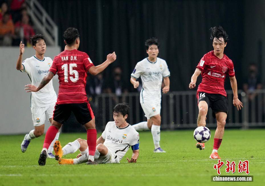 如何申请皇冠信用網_2025/2026亚足联冠军精英联赛第2轮:成都蓉城队1比0胜韩国江原FC队