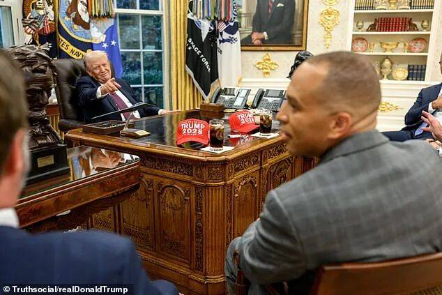 皇冠信用网申请开通_笑死!美国政府关门皇冠信用网申请开通,公务员为爱发电!妮可·基德曼20年婚姻再破裂,背后竟是…