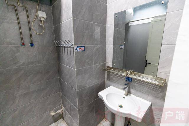 皇冠信用盘代理_从8人间到夫妻房皇冠信用盘代理,郑州富士康员工幸福安居“进行时”