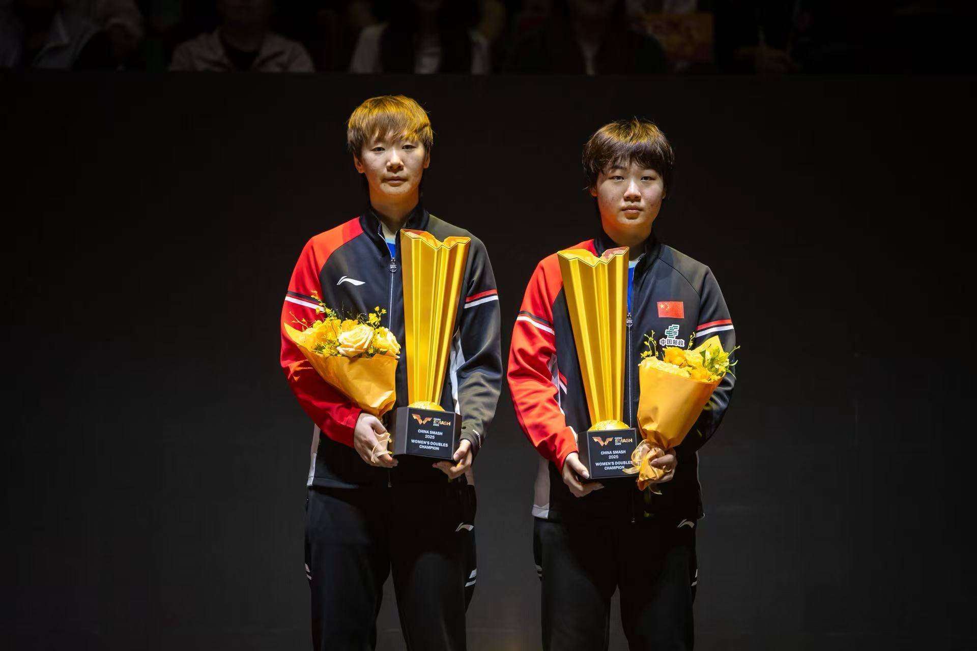 皇冠信用網在线申请_WTT中国大满贯曼曼组合女双登顶 王曼昱:有时候需要有人能够扛住