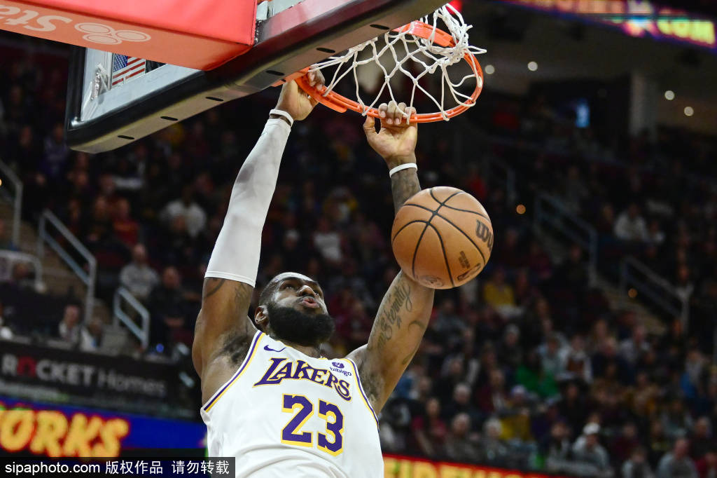 皇冠足球平台代理申请_詹姆斯宣布第二决定皇冠足球平台代理申请!未来走向引发热议