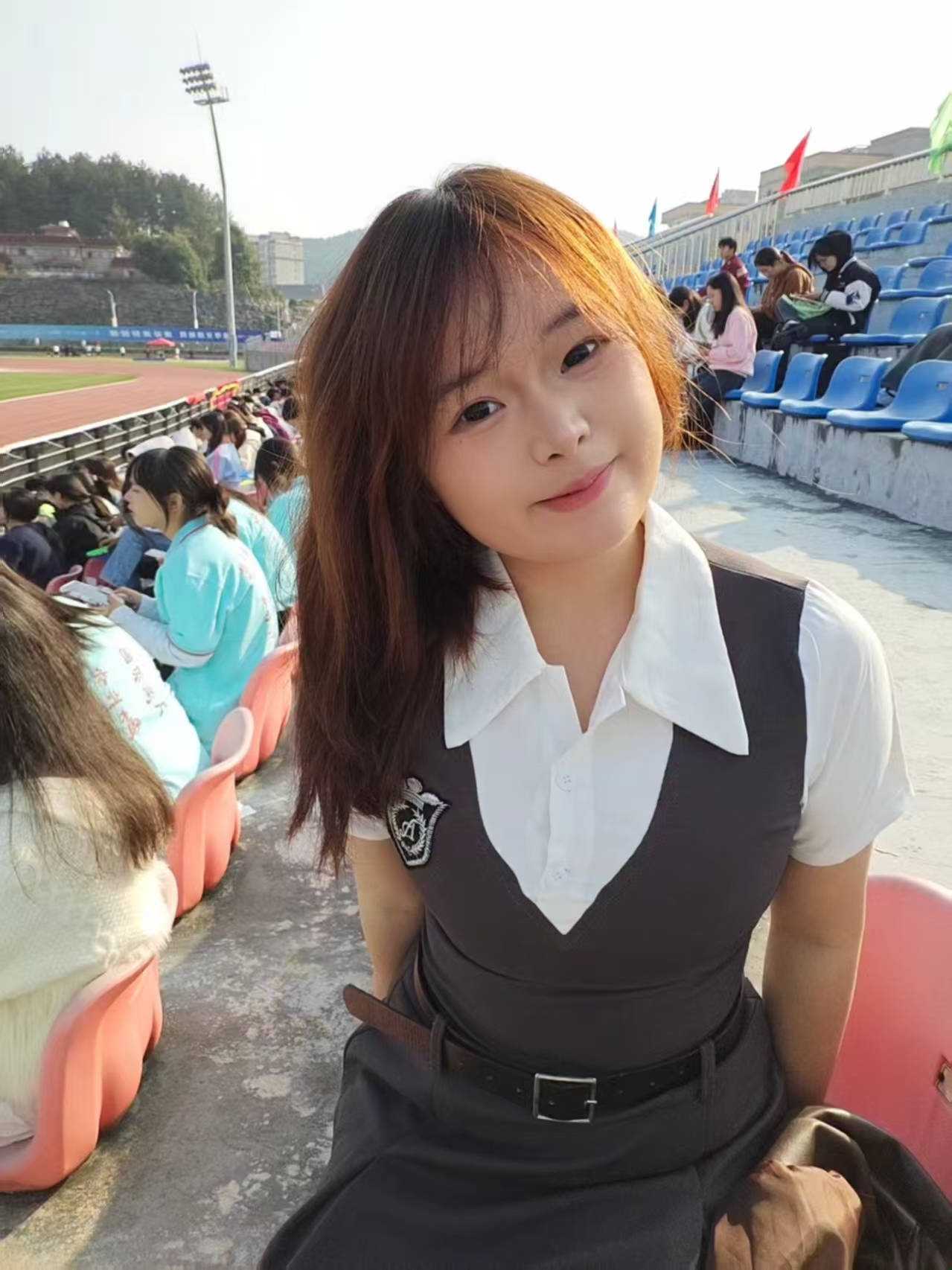 皇冠2登录welcome_那个让老师骄傲的“调皮”班级!30年同学聚会皇冠2登录welcome,还伴有一封来自贵州的感谢信