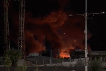 ag hga050
_加沙刚停火ag hga050
,以色列转身空袭黎巴嫩,连炸十轮!黎总理:公然的侵略!此前双方曾签停火协议