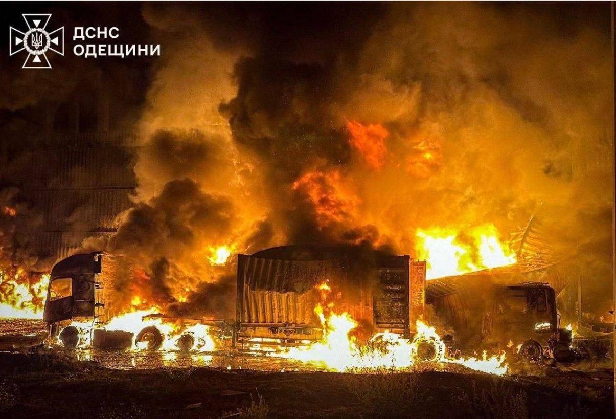 皇冠信用盘代理
_炸了一夜皇冠信用盘代理
,俄军大轰炸,基辅大停电:俄乌战争3年,普京太仁慈了