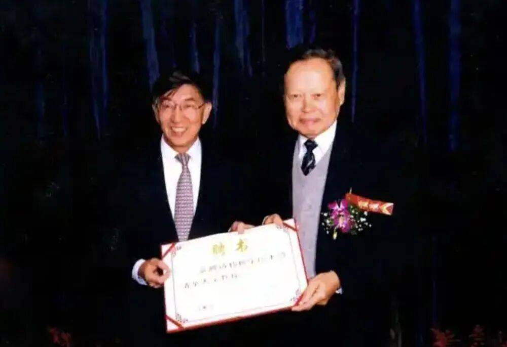 皇冠信用网口出租
_“大先生”千古皇冠信用网口出租
,杨振宁的一生