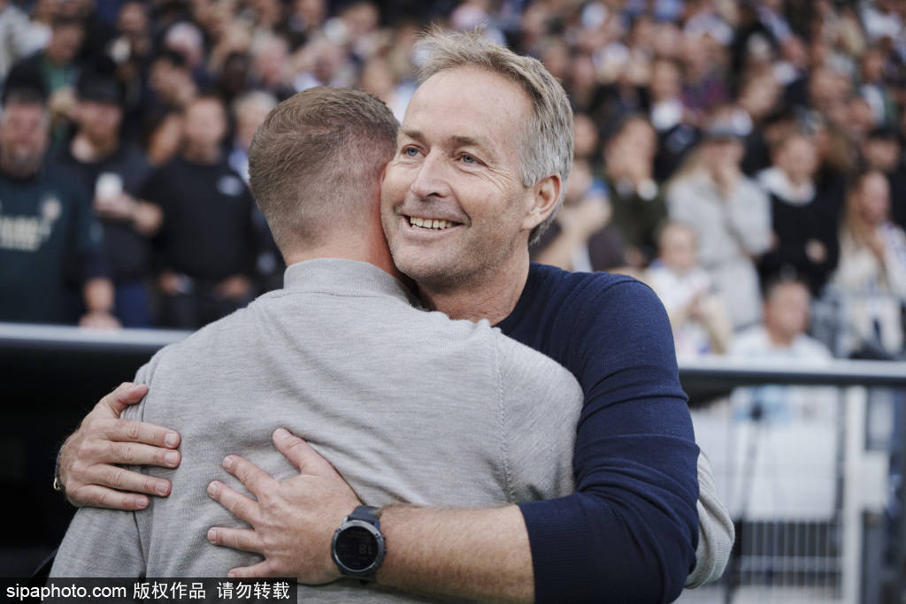 皇冠信用網会员开户
_青岛西海岸俱乐部重罚张呈栋皇冠信用網会员开户
!三停处罚背后的深层原因与影响