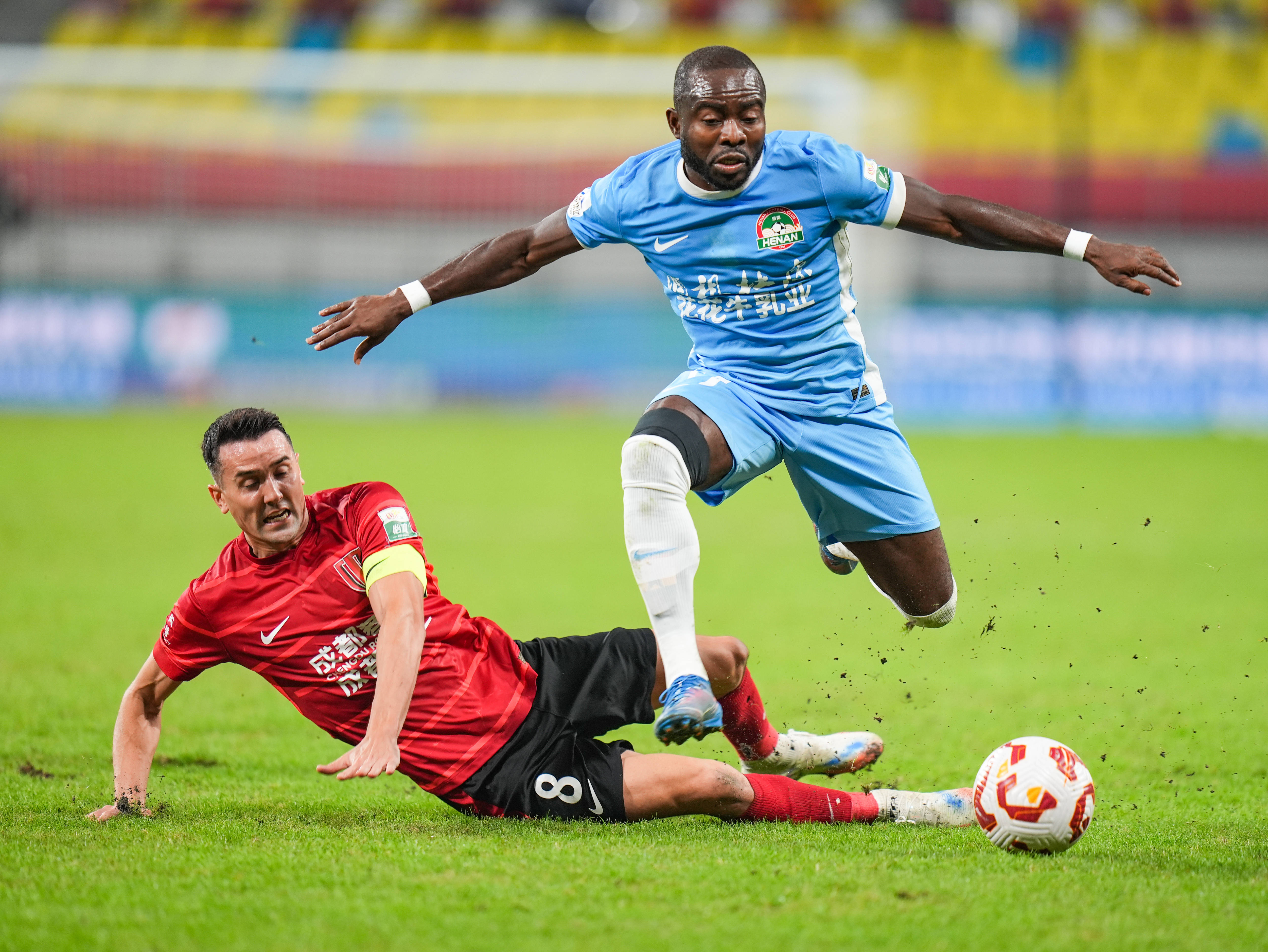 hga050怎么注册
_重罚hga050怎么注册
?曝河南队外援阿奇姆彭遭球迷种族歧视 辱骂+竖中指