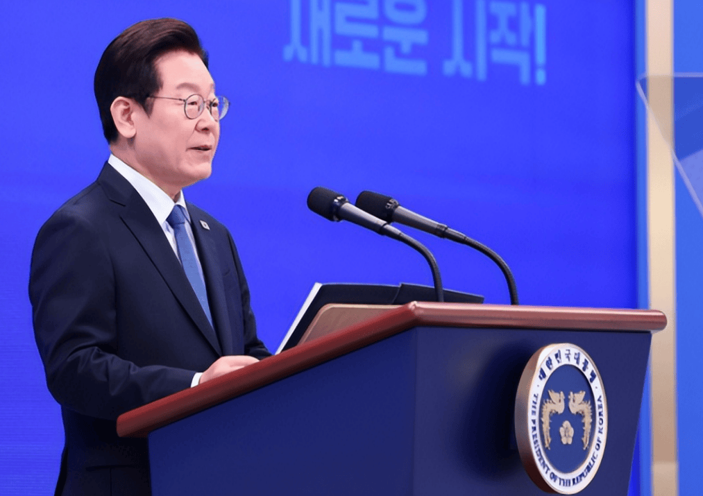 足球代理平台
_中方专机离开足球代理平台
,李在明遗憾承认中韩关系还没恢复,下定决心访华