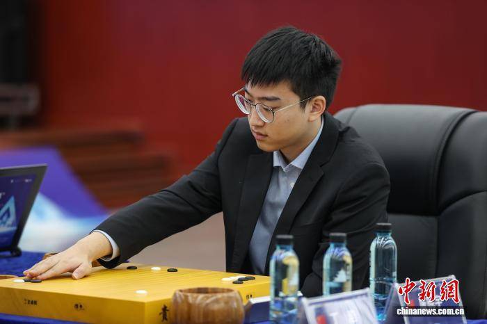 外围足球代理注册
_2025年中日韩围棋精英邀请赛贵阳收官 中国棋手丁浩夺冠