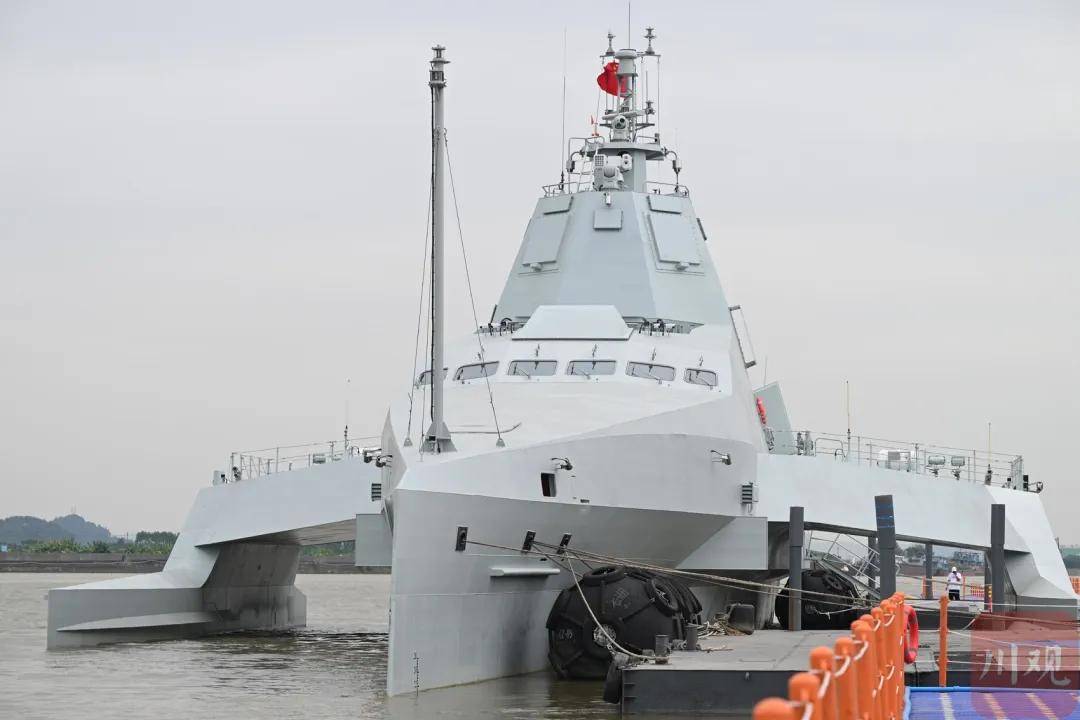 足球信用盘出租代理
_舰长65米足球信用盘出租代理
,搭载48个垂发!美媒:中国海军“半潜式武库舰”亮相!