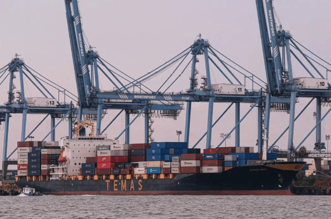 皇冠信用盘代理出租
_李显龙称中国已老印度尚年轻皇冠信用盘代理出租
,未来能赶超!藏着新加坡在中美印之间的战略卡位,印度有发展陷阱