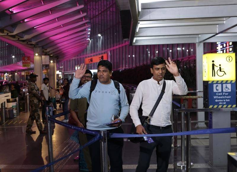 皇冠信用盘代理出租
_李显龙称中国已老印度尚年轻皇冠信用盘代理出租
,未来能赶超!藏着新加坡在中美印之间的战略卡位,印度有发展陷阱