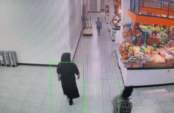 皇冠信用盘出租代理
_事发大连一市场皇冠信用盘出租代理
,陌生男子领走6岁女孩,视频引发网友热议,调查后发现系误会