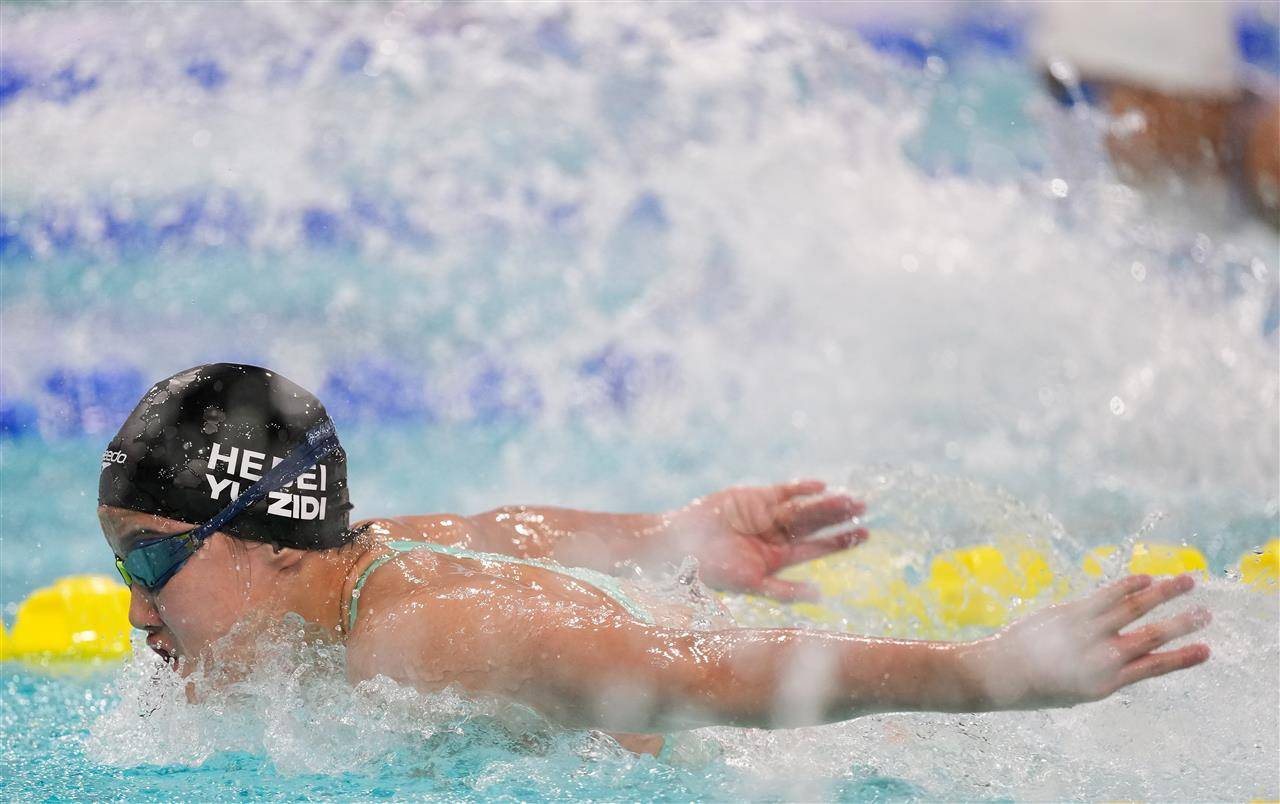 怎么注册皇冠信用代理
_13岁“小孩姐”于子迪十五运会破13年亚洲纪录怎么注册皇冠信用代理
,成泳坛最年轻亚洲纪录保持者