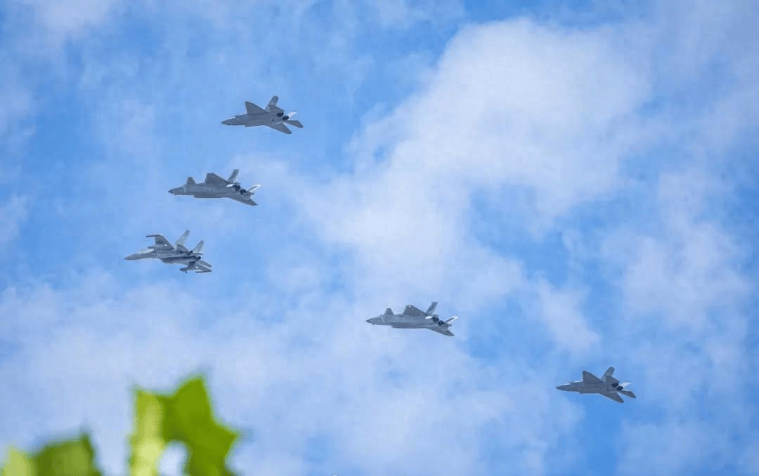 皇冠信用盘在哪里开通
_高市早苗通知全球皇冠信用盘在哪里开通
,不撤回涉台言论,话音刚落,解放军攻击11亮相