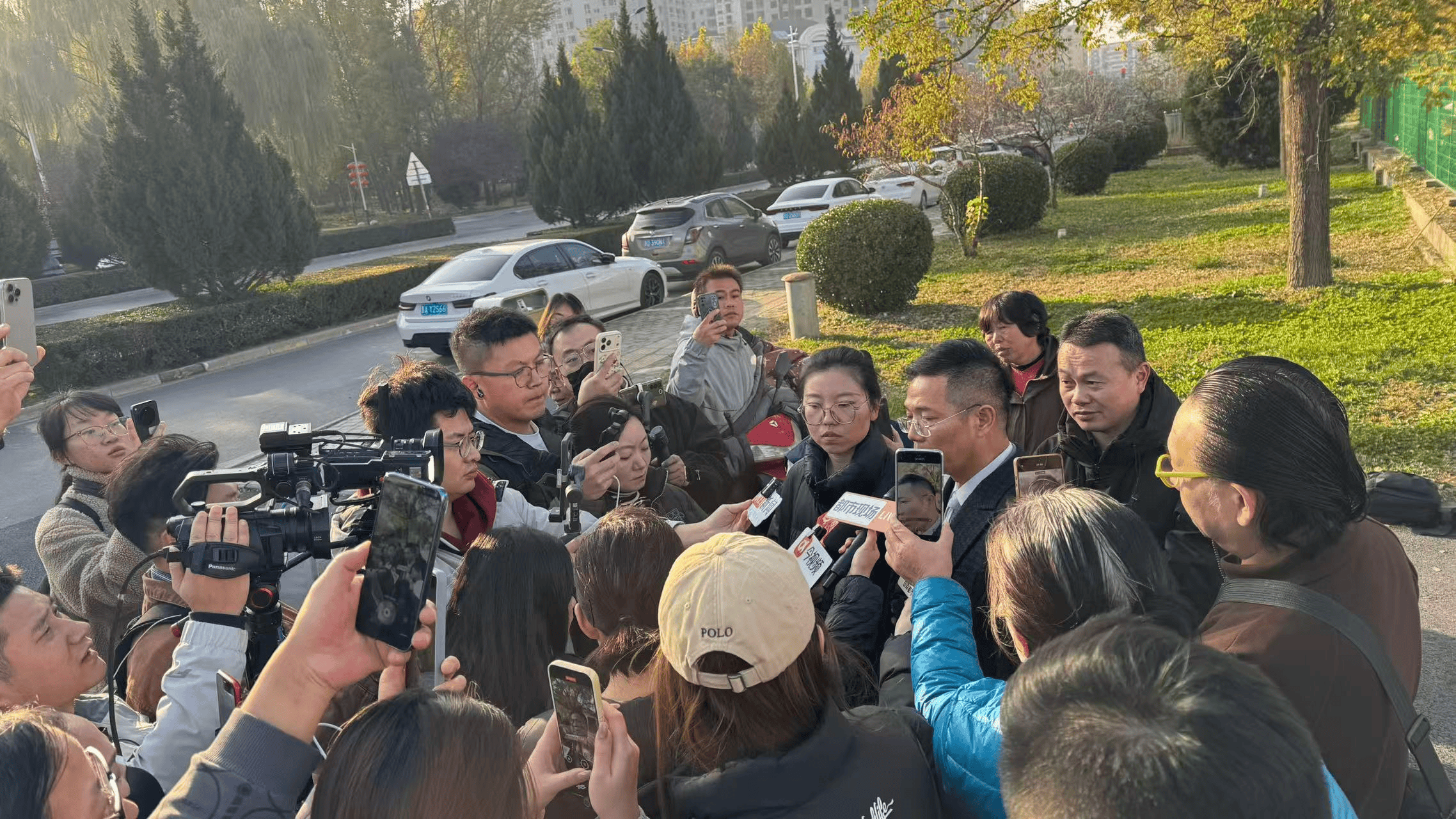 皇冠信用账号申请
_长治男子摔死咬人狗后“反杀”入侵住宅的狗主人案今开庭皇冠信用账号申请
,律师将作无罪辩护